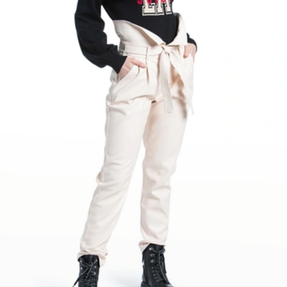 JUICY COUTURE | belted faux leather pleated foldover waist pants - Picture 10 of 10